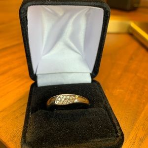 ROBERTO COIN Diamond Capri Plus Ring (Rare Find) Size 7
